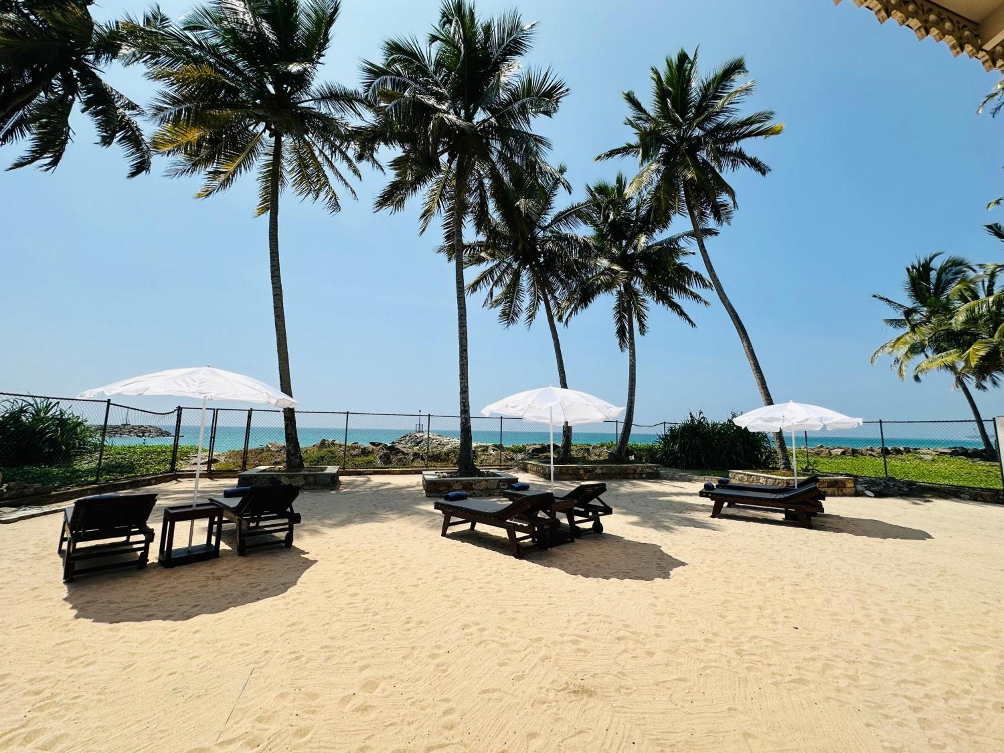 House By The Sea Hikka Hotel Hikkaduwa Ngoại thất bức ảnh